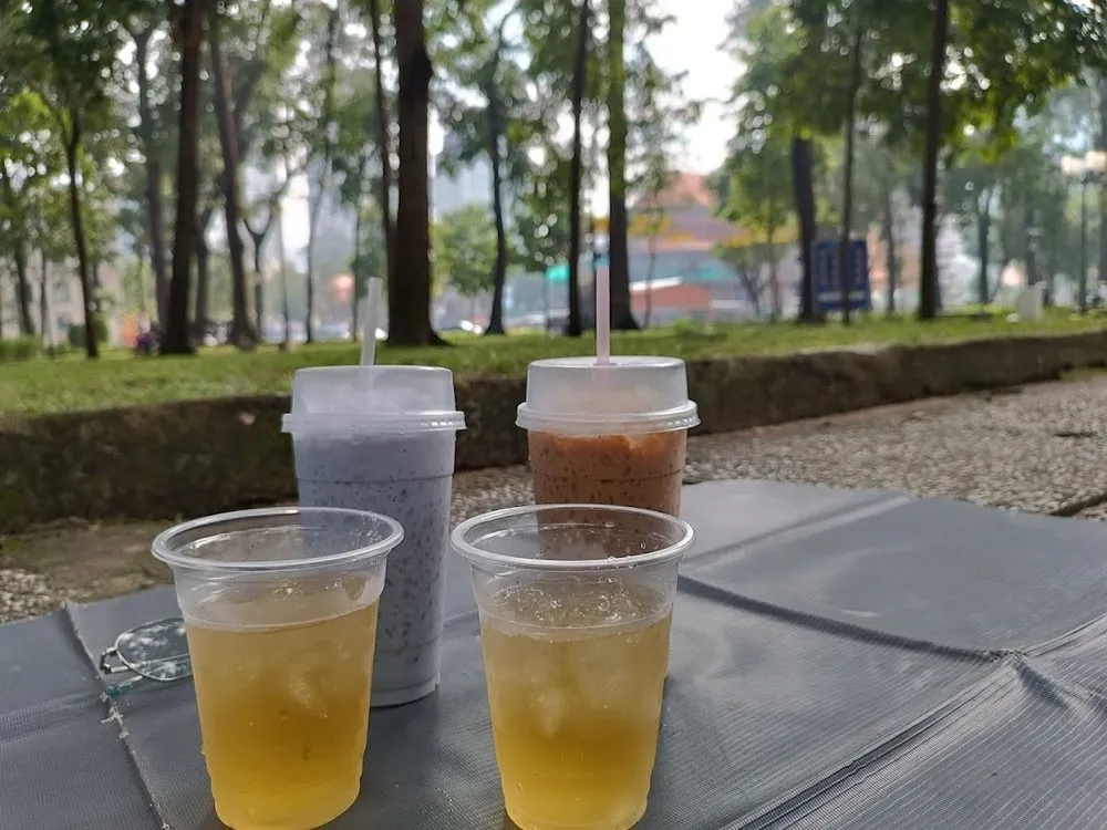 Cà phê bệt là thức uống và địa điểm quen thuộc của giới trẻ tại Sài Gòn