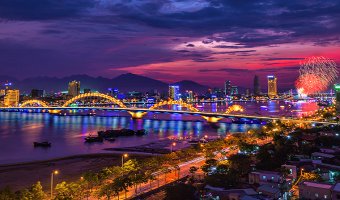 Vẻ đẹp lộng lẫy về đêm của thành phố Đà Nẵng