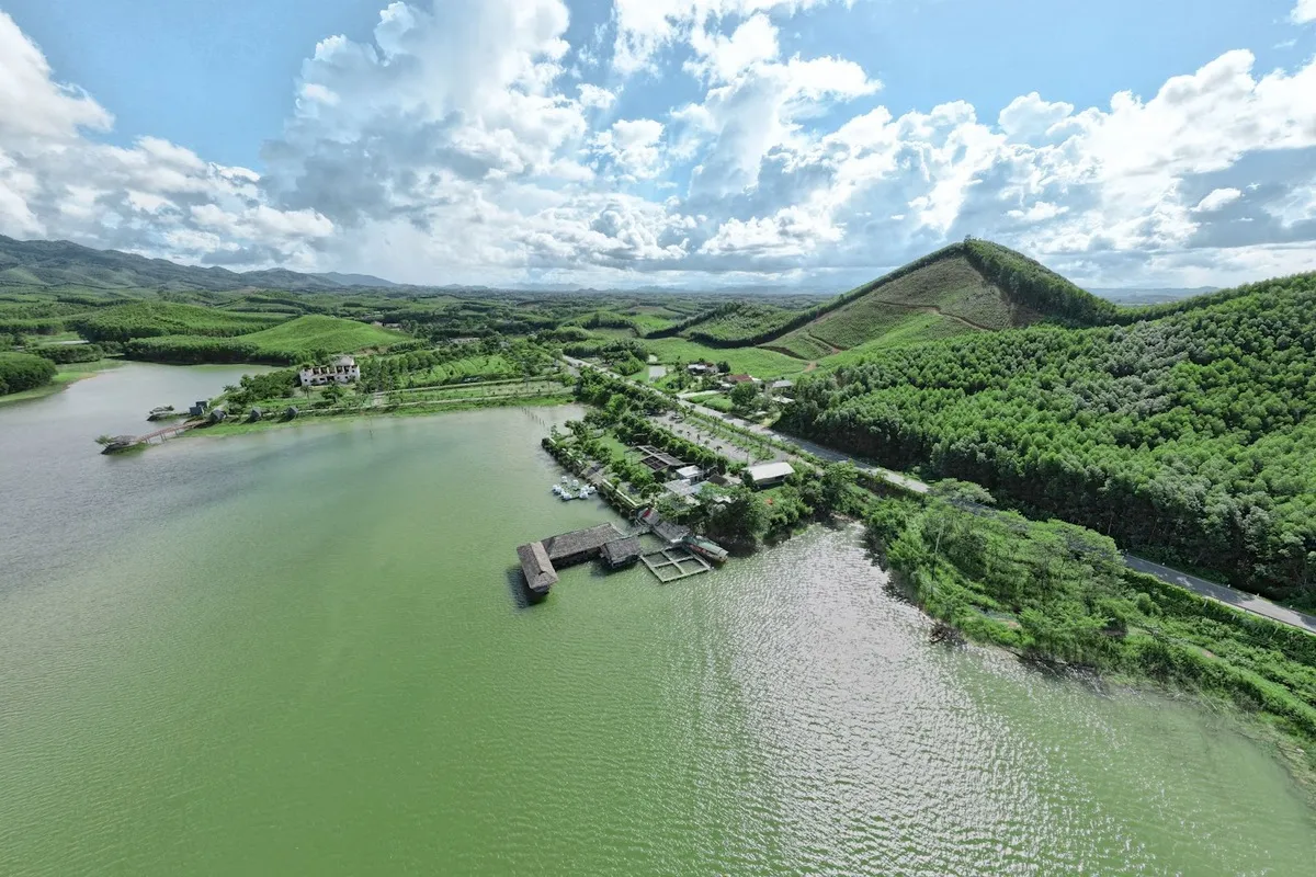 Khám phá địa điểm linh thiêng núi Quyết, nơi lập đền thờ vua Quang Trung