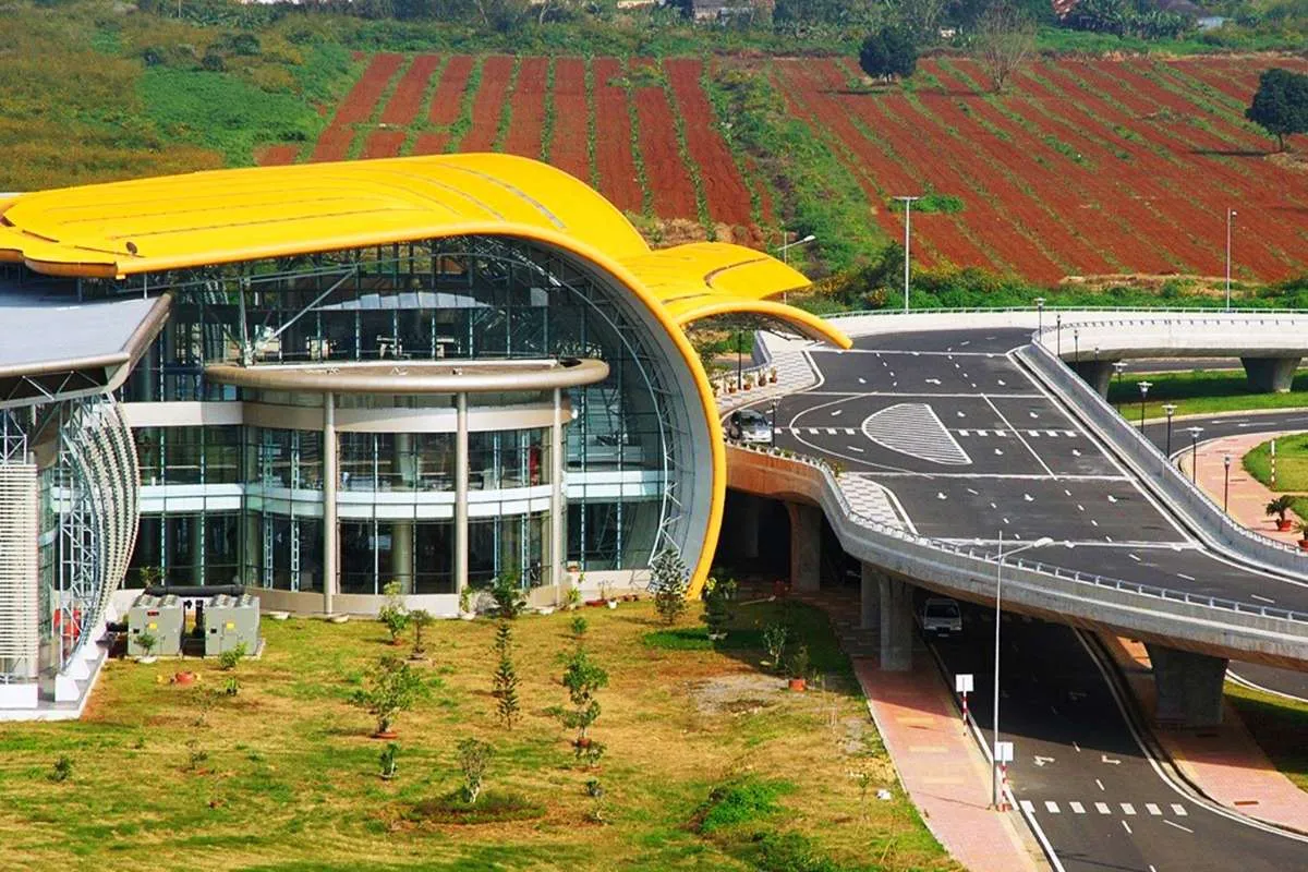 Sân bay Liên Khương được nâng cấp với cơ sở vật chất hiện đại phục vụ du khách 