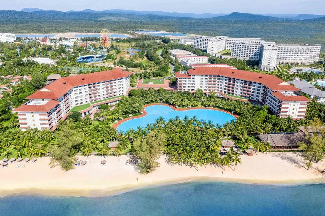 Khu Vinpearl resort kết nói trực tiếp với Vinwonder giúp chuyến trải nghiệm của bạn dễ dàng và thoải mái nhất