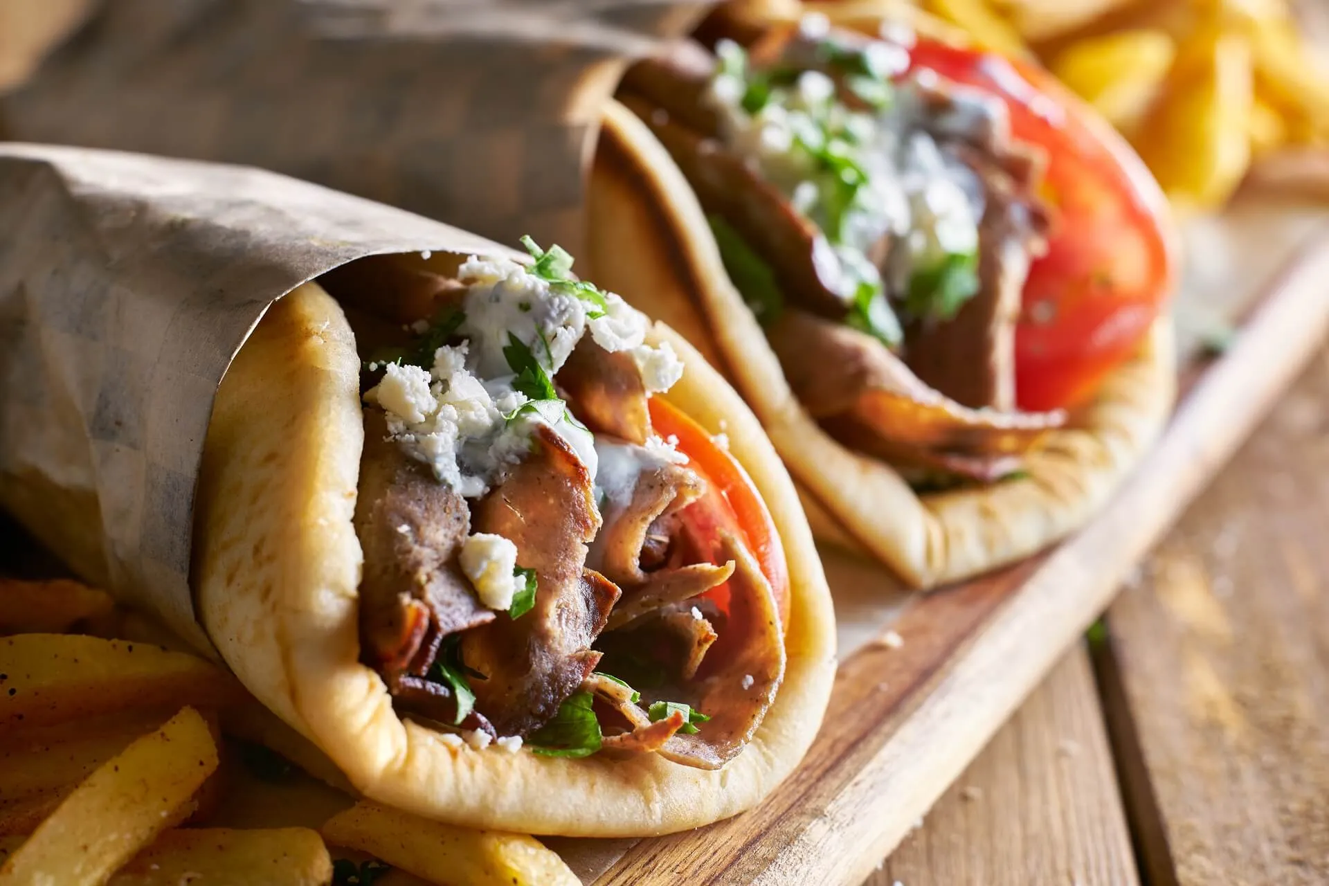 Gyros cũng là đặc sản thu hút nhiều khách du lịch