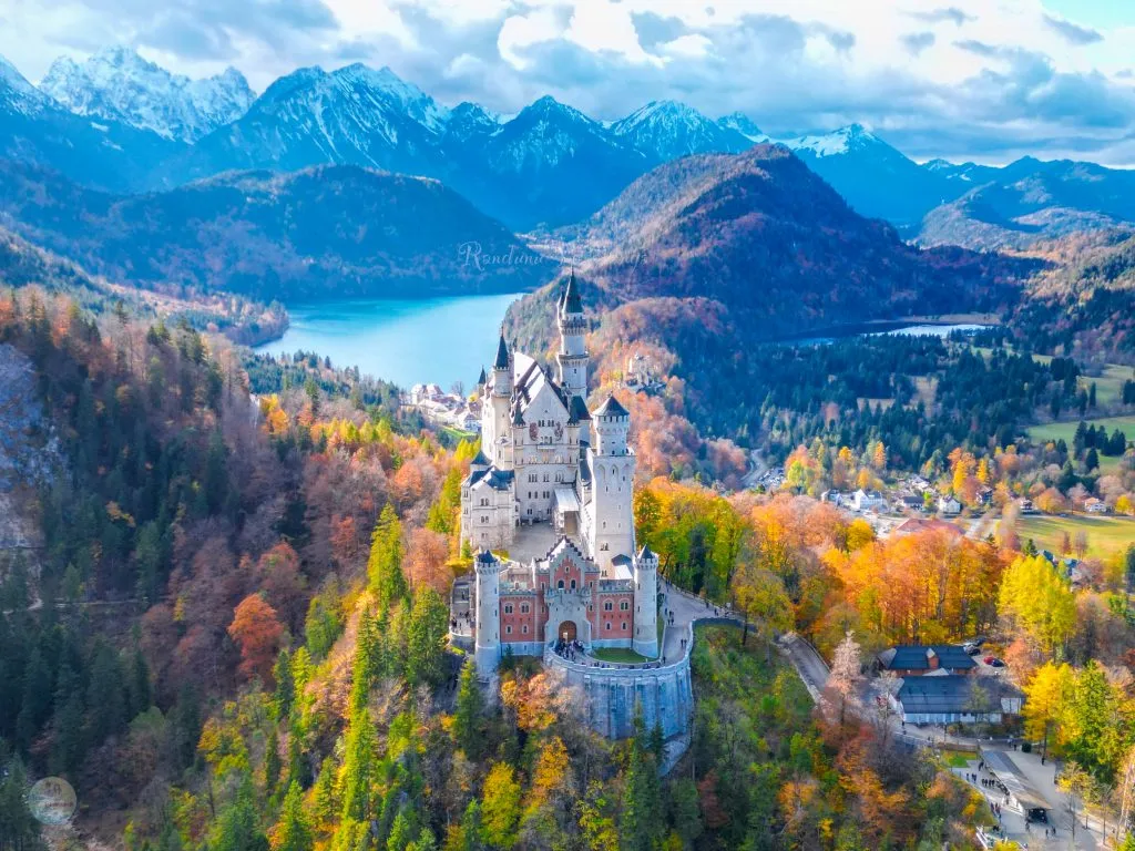 Lâu đài cổ tích tuyệt đẹp Neuschwanstein của nước Đức