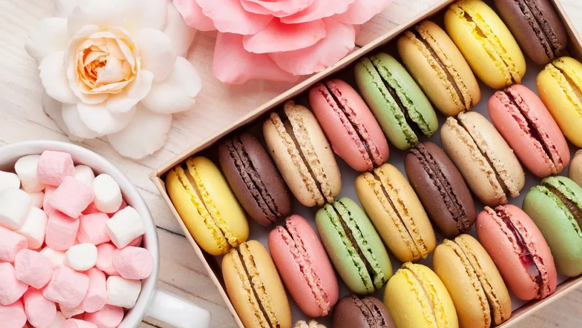 Thưởng thức bánh Macaron ngọt ngào