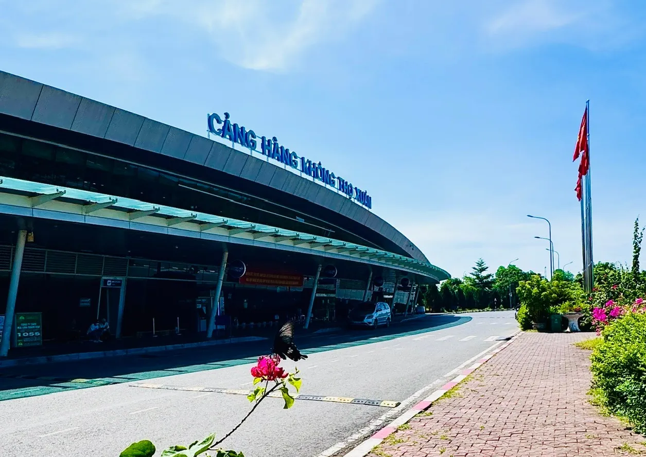 Sân bay Thọ Xuân cách trung tâm khoảng 30 - 45 phút di chuyển