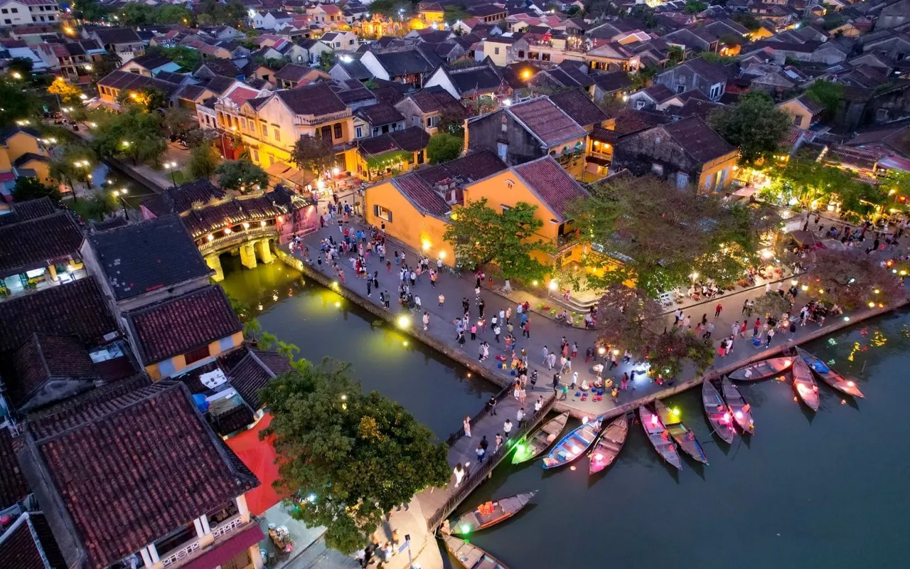 Vé máy bay giá rẻ tháng 2 giúp bạn khám phá vẻ đẹp của Hội An