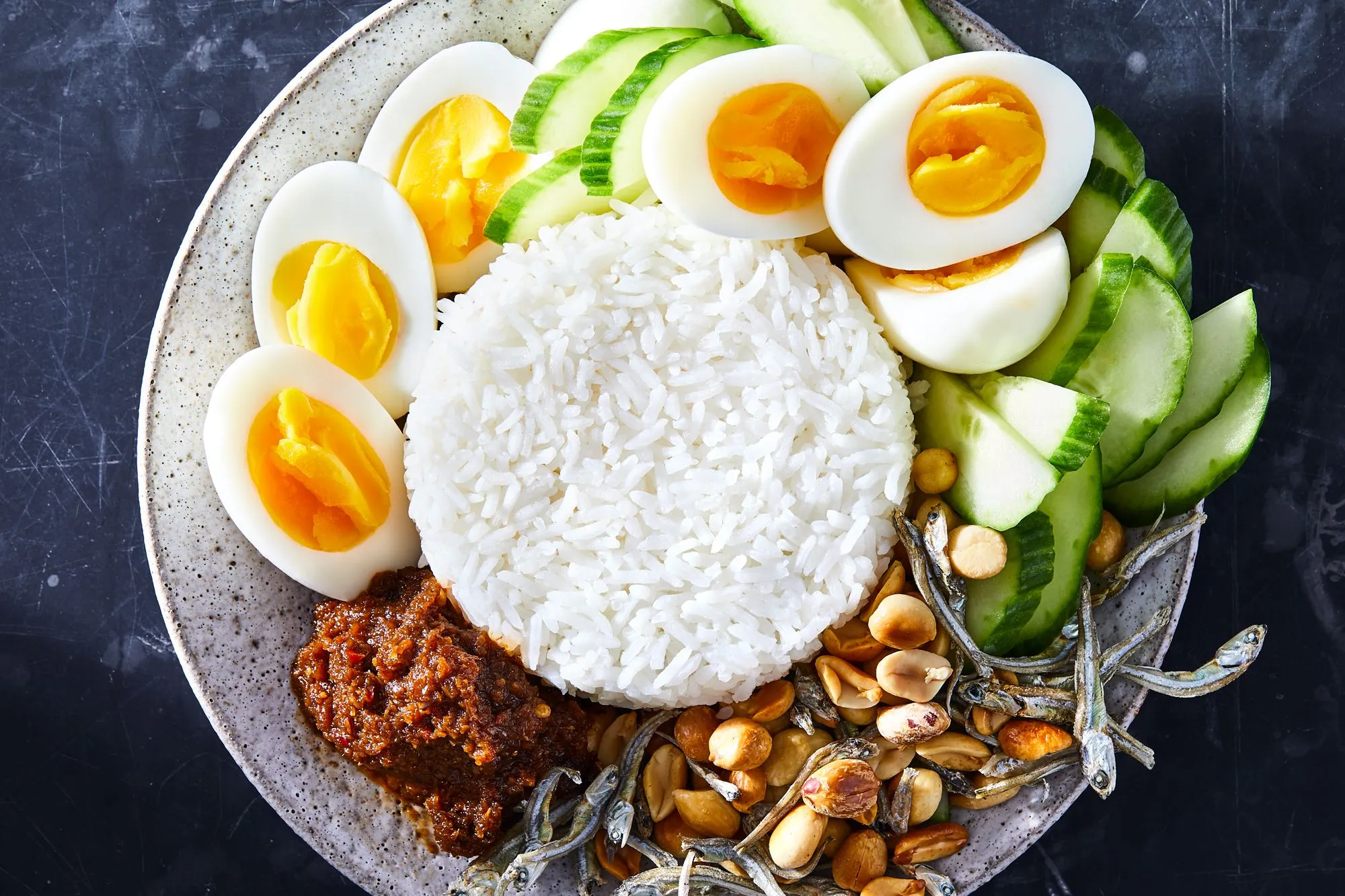 Nasi Lemak món ăn quốc dân của người dân Malaysia