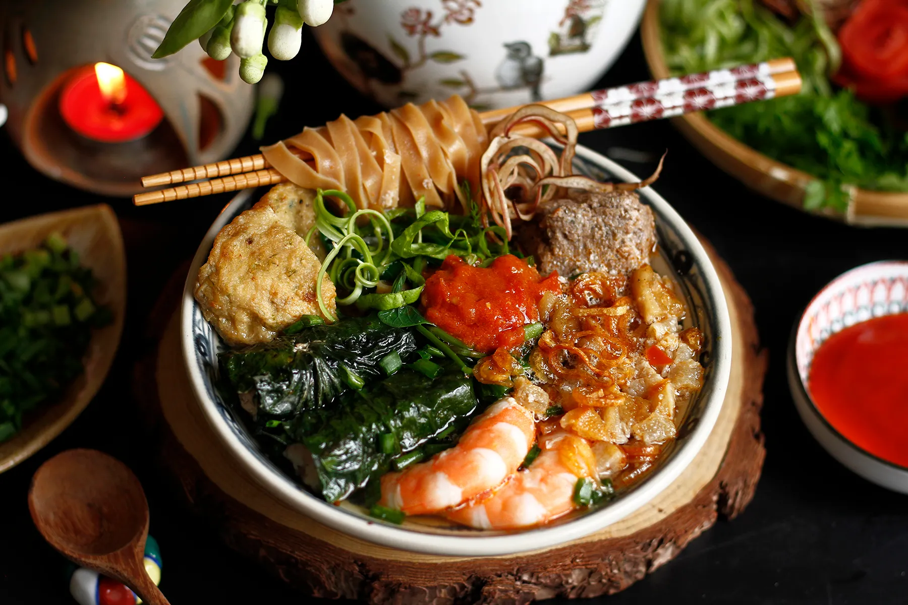 Bánh đa cua là món đặc sản trứ danh nhất định phải thử khi đến Hải Phòng