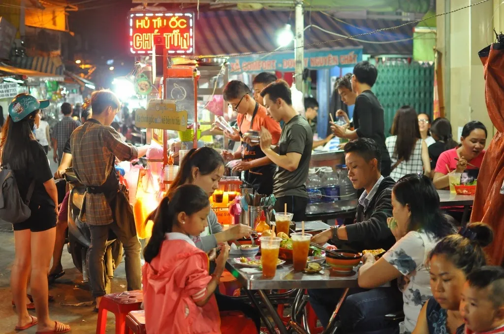 Thiên đường ẩm thực Hồ Thị Kỷ với đa dạng món ăn hấp dẫn