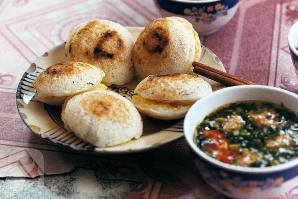 Đặc sản bánh căn ở Đà Lạt