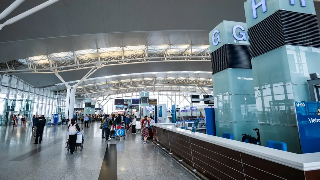 Sân bay Nội Bài với cơ sở vật chất hiện đại, phục vụ hàng triệu khách hàng mỗi năm