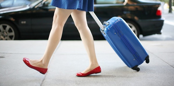 Những vật dụng không được mang lên máy bay