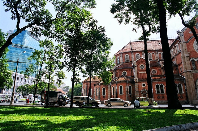 giá vé máy bay Huế đi Sài Gòn