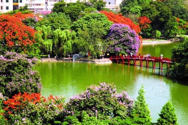 Vé máy bay từ TPHCM đi Hà Nội