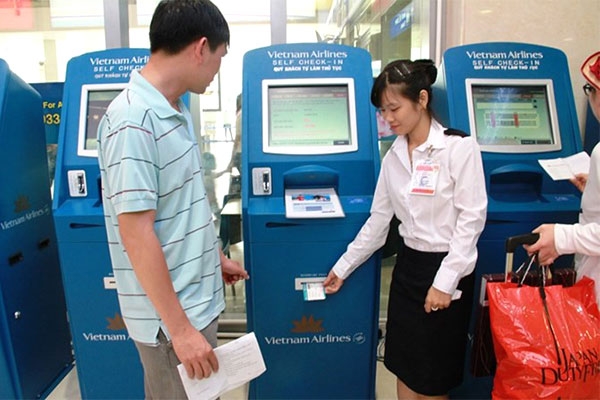 Check in tại các kiosk tại sân bay