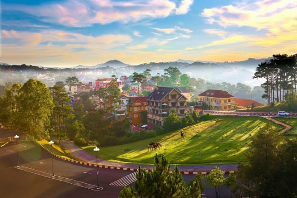 Vé máy bay đi Đà Lạt bao nhiêu tiền