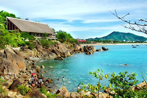Bãi tắm Hoàng Hậu