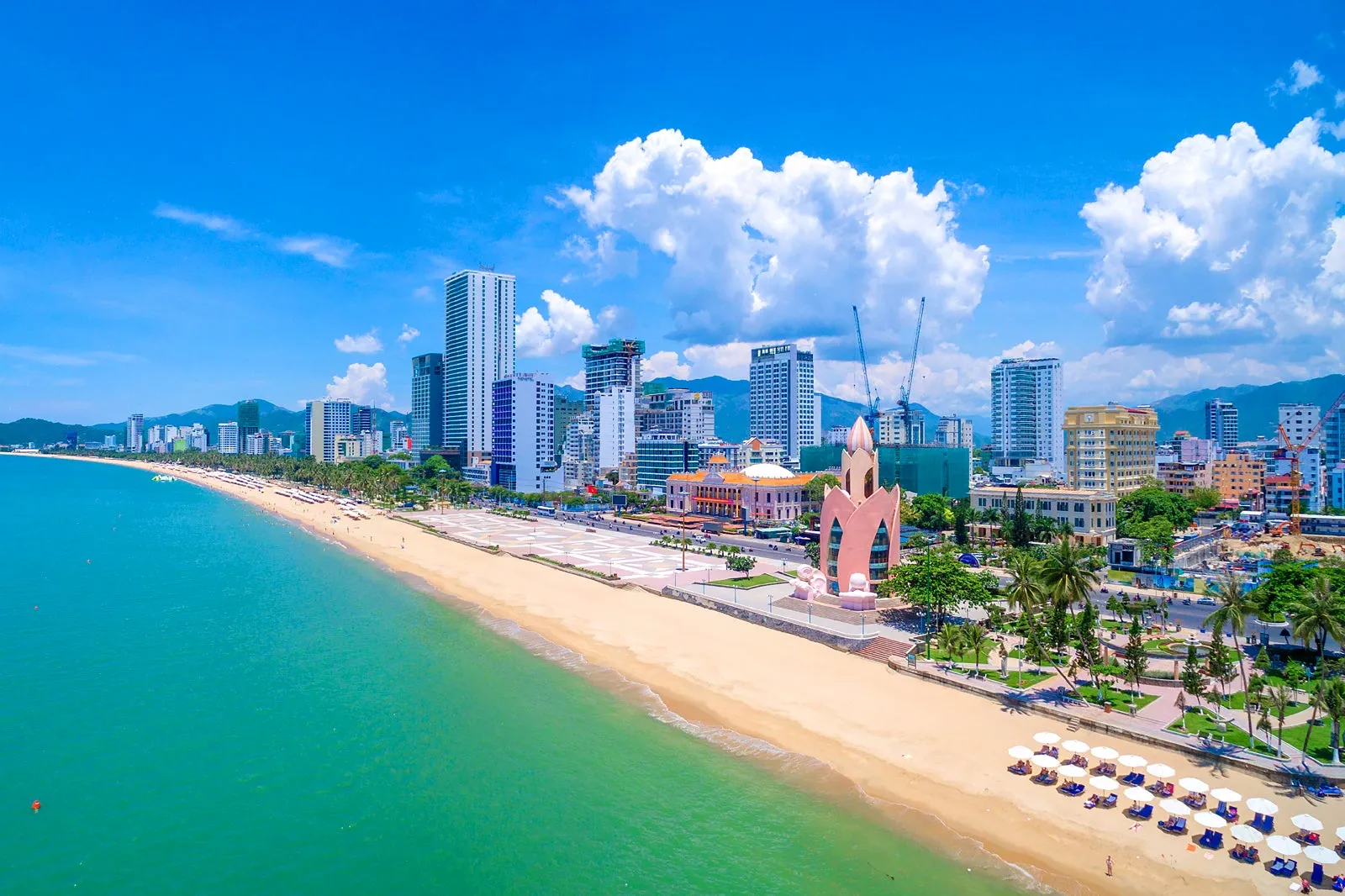 Nha Trang tháng 12 mang một vẻ đẹp rất khác mà ai cũng nên trải nghiệm
